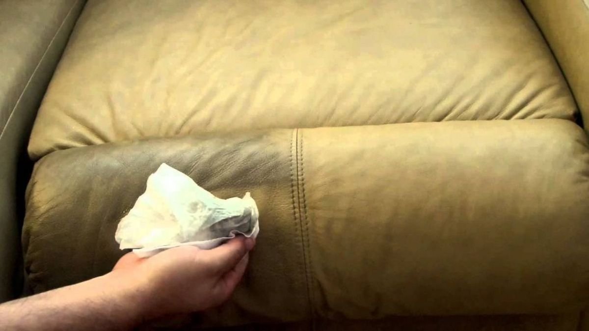 Consejos para limpiar sofás de piel